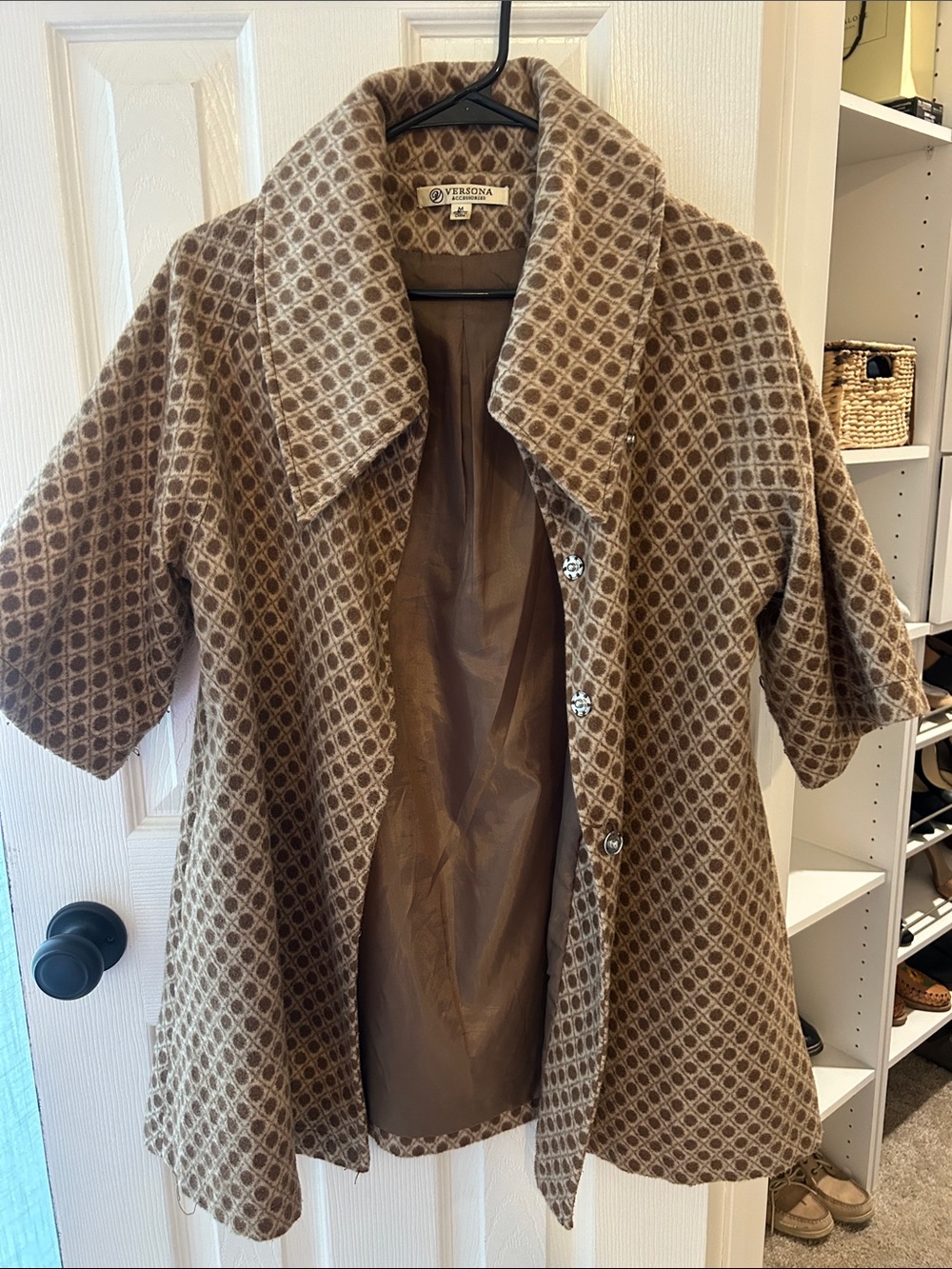 Versona Taupe Diamond-Pattern Short-Sleeve Coat